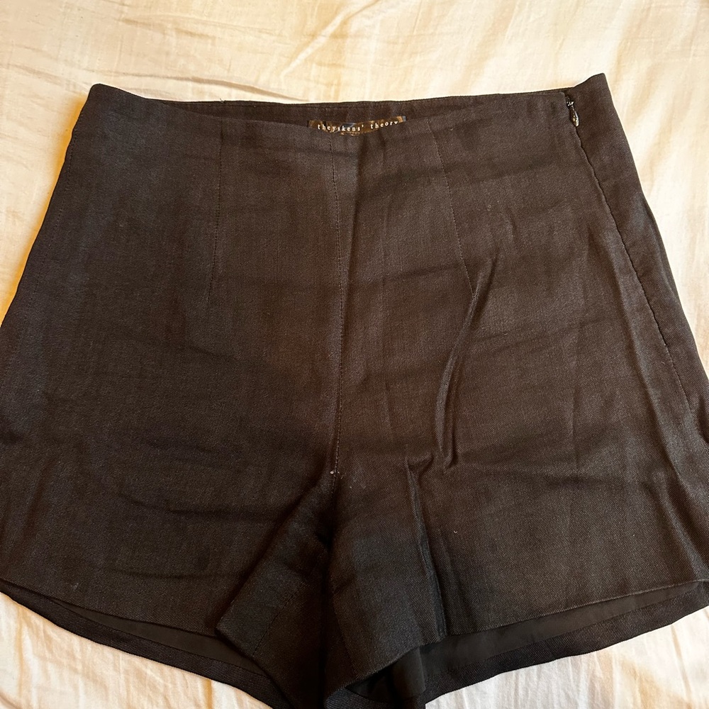 Theyskins theory black shorts